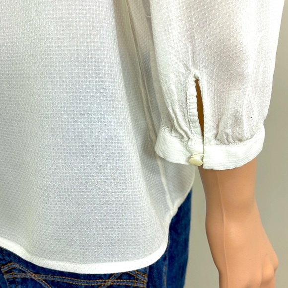 Elle White Pullover Flowy V-Neck Textured Blouse - Picture 11 of 16